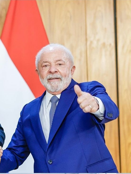 Em 4 meses de governo, Lula gastou R$ 12, 1 milhões no cartão corporativo
