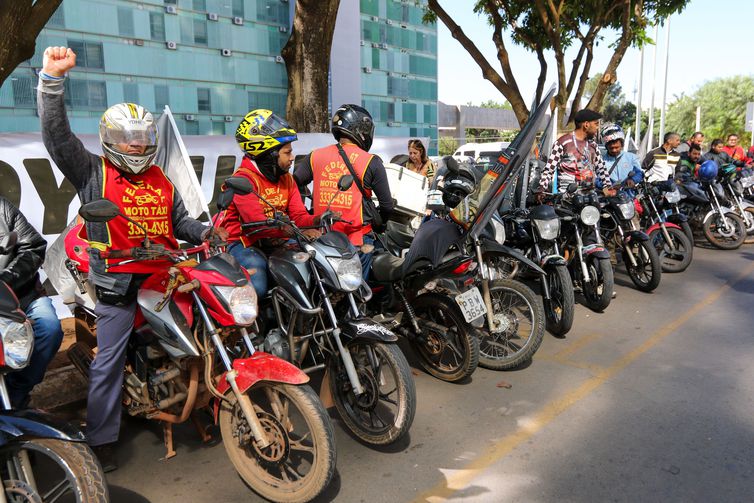 Motoboys pressionam por melhor acordo com empresas de aplicativo