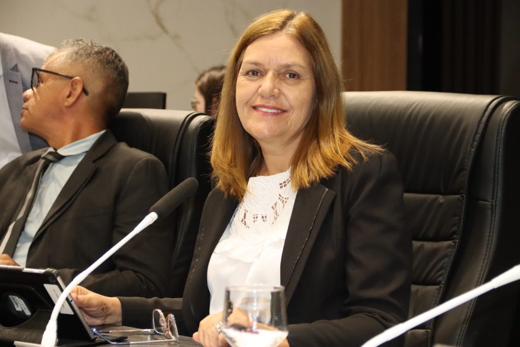 Salete Carrilho assume a presidência da CCJ na Câmara Municipal